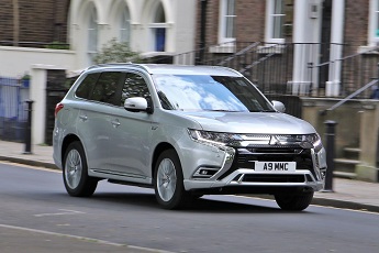 MITSUBISHI OUTLANDER PHEV CUSTOMERS CLEAN UP WITH £4,500 SCRAPPAGE OFFER