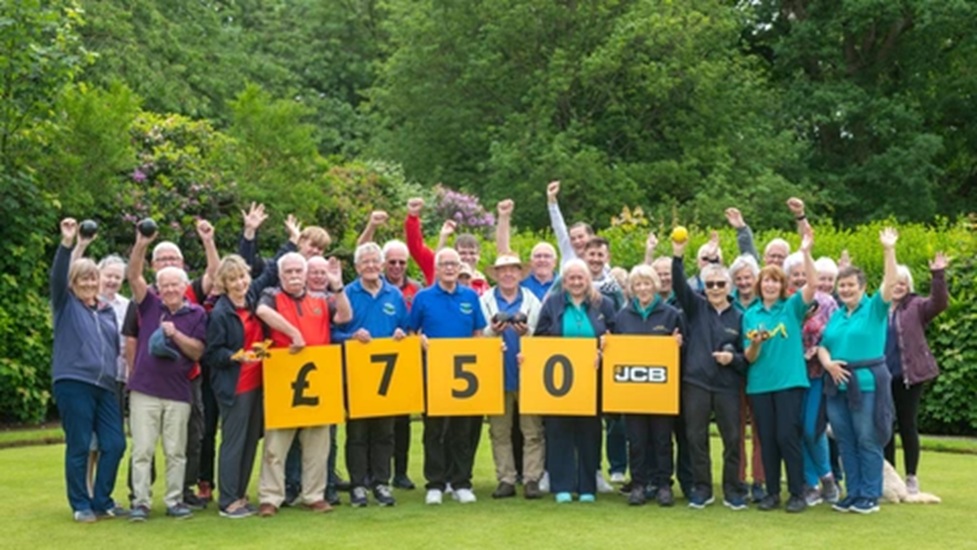 Leek sports club bowled over by £750 JCB donation for new kit